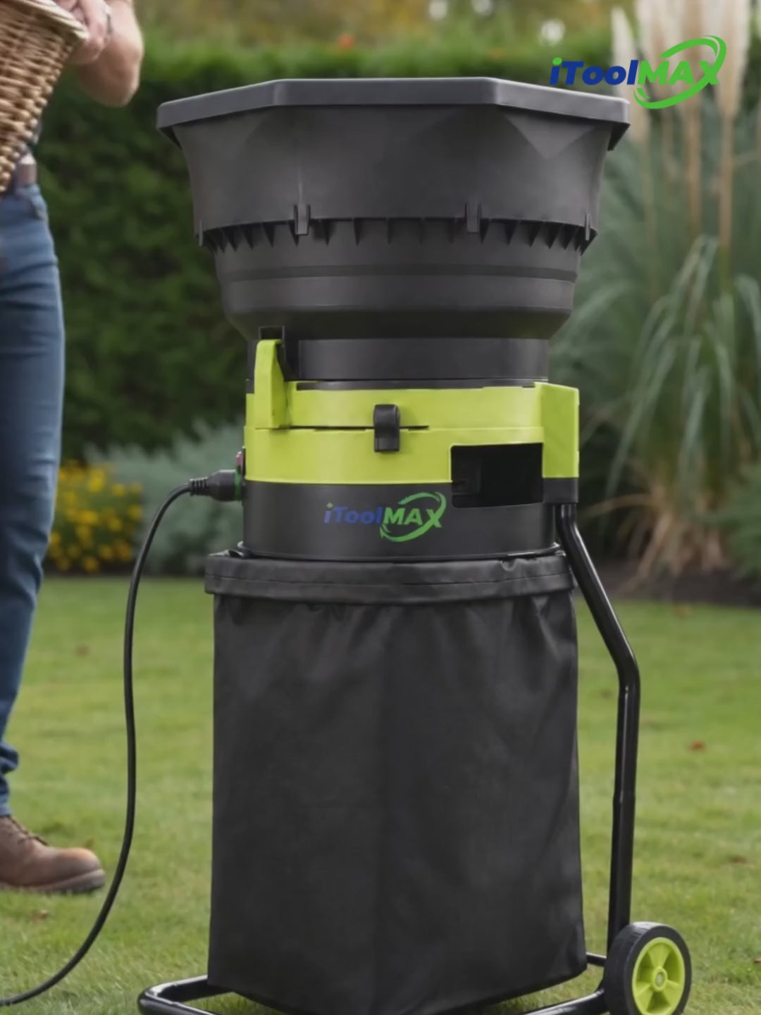 Load video: itoolmax leaf mulcher video